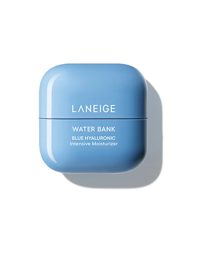 Tarro azul de Water Bank Blue Hyaluronic Intensive Moisturizer sobre fondo blanco